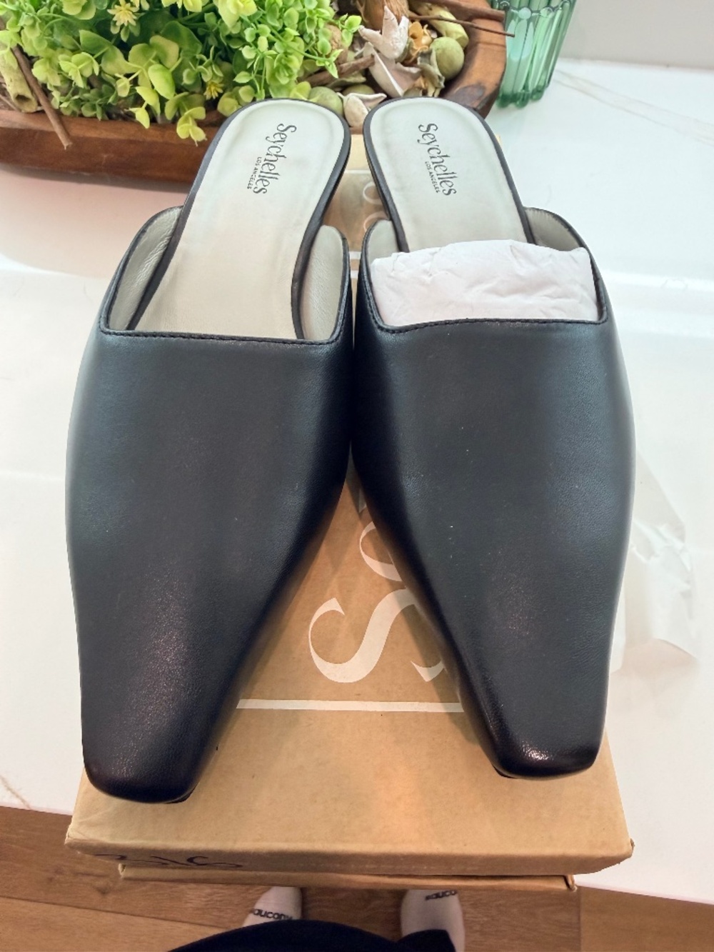 Seychelles Black slip on dress shoes (backless, new!) in women size 9.5